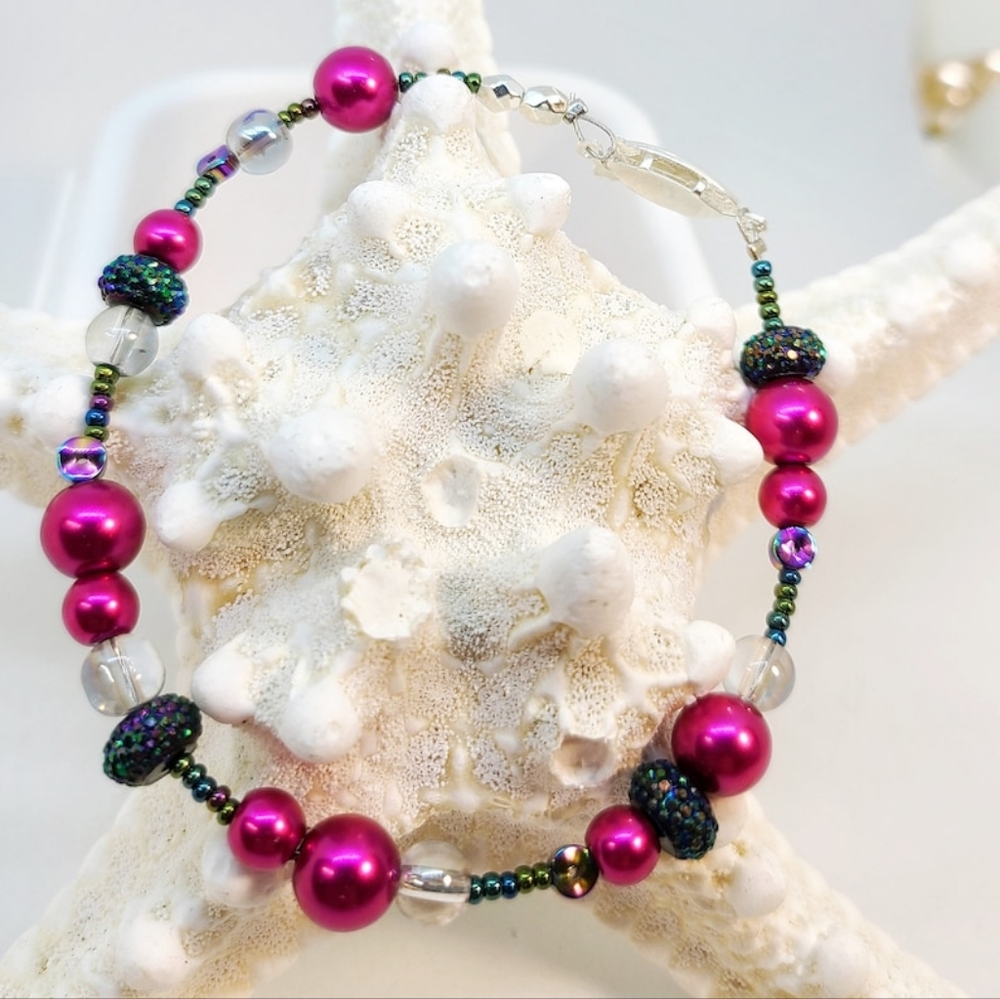 🆕️ Bright Fuchsia Pearl Bracelet